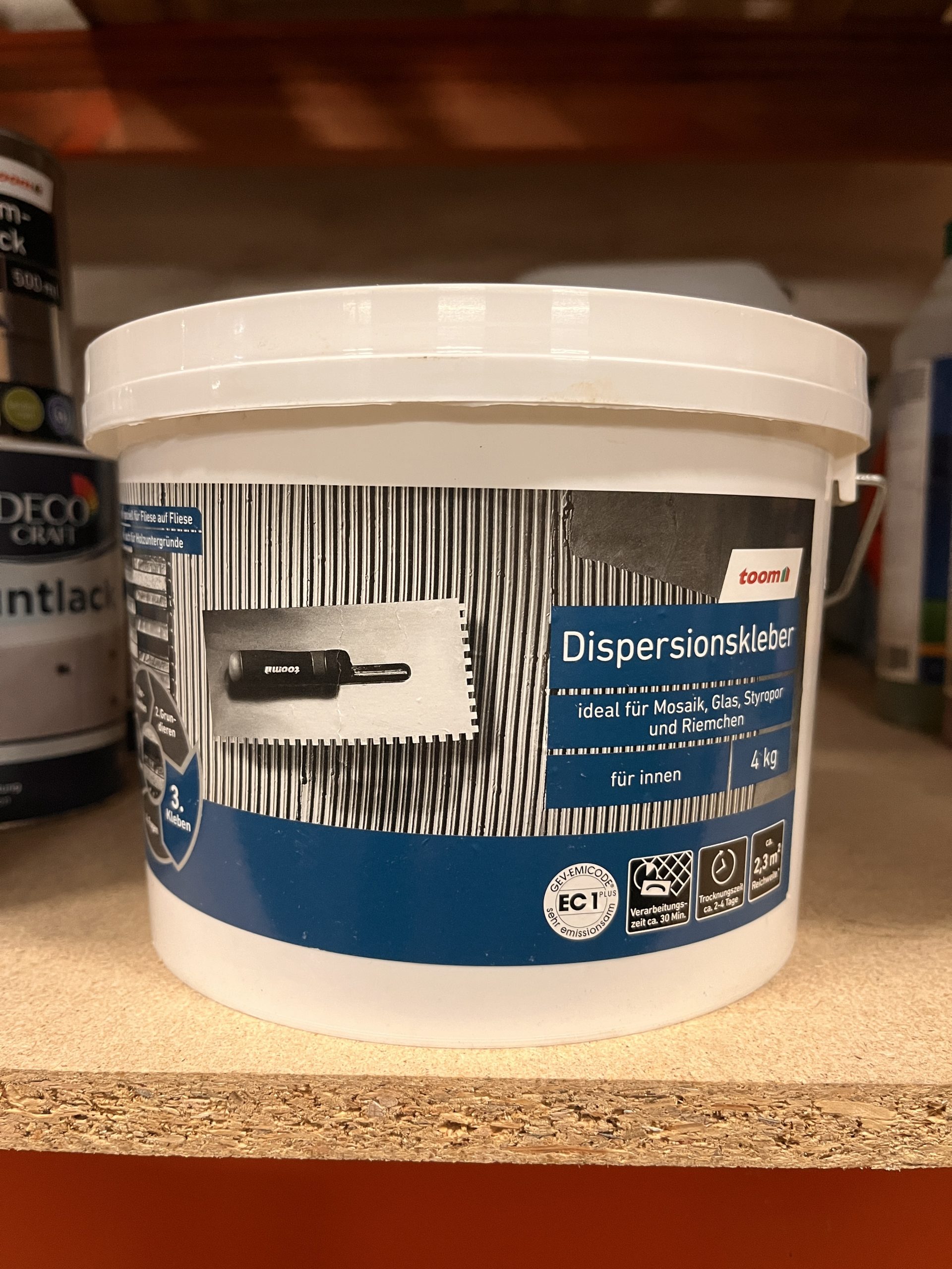 Dispersionskleber von der Marke Toom, 4kg