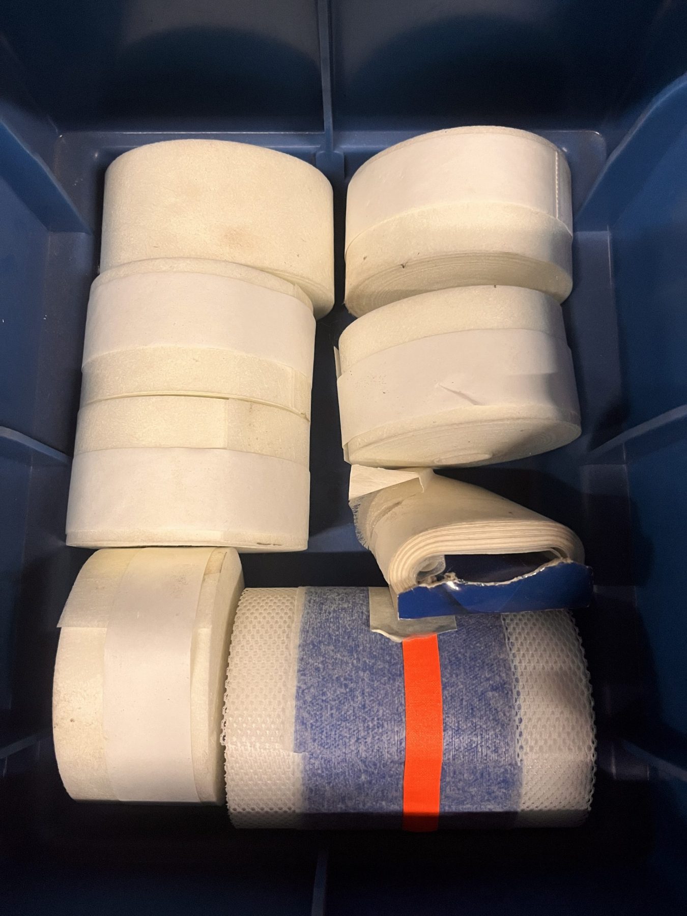 Glasfaserbänder, unter anderem 50 mm x 25 m für den Trockenbaubereich
